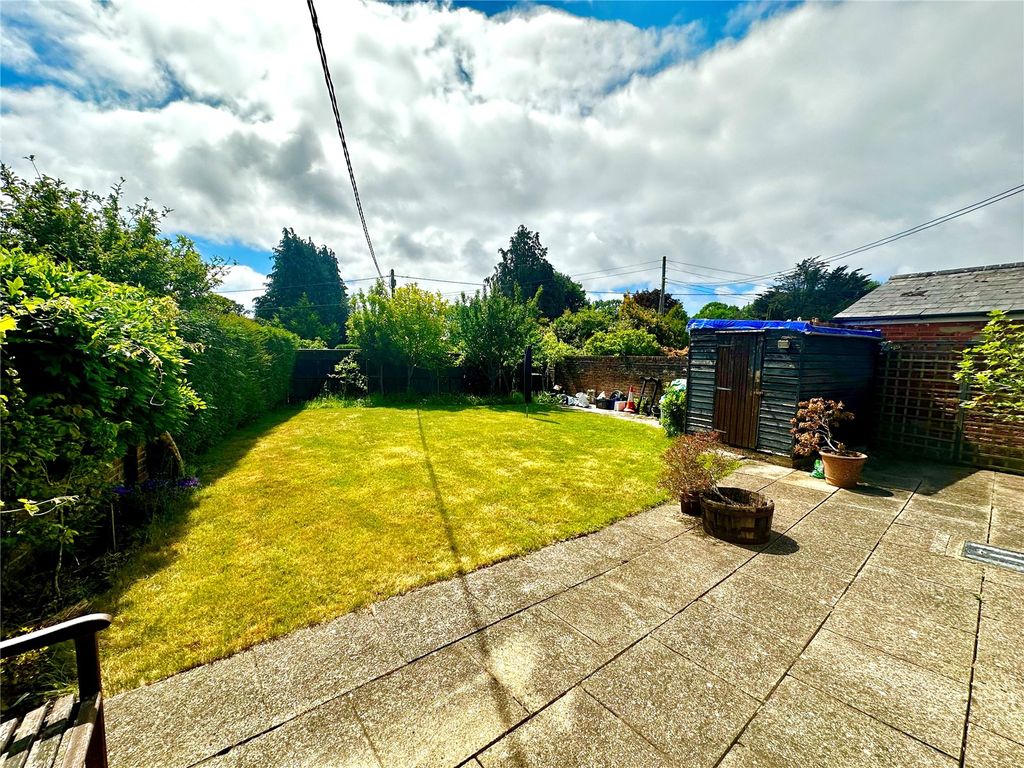 Property photo 2 of 10 Picture No. 12