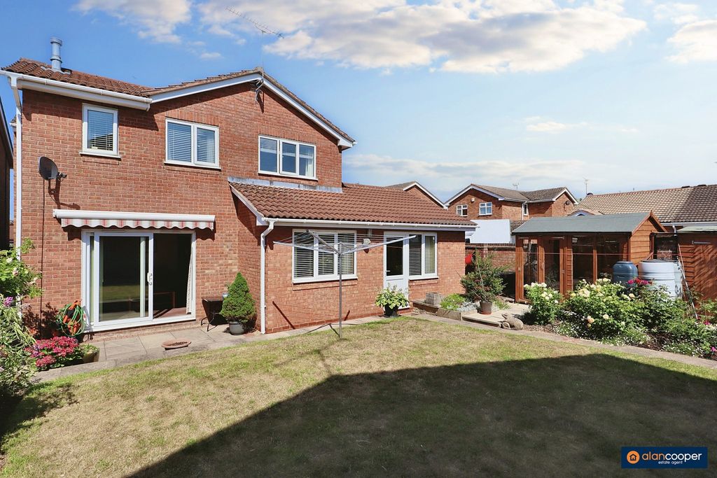 Property photo 2 of 34 4369912