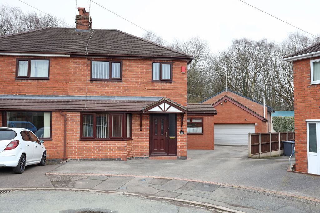 Property photo 3 of 55