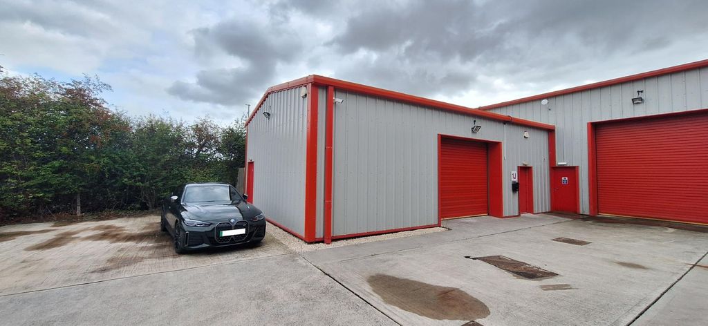 Property photo 1 of 7