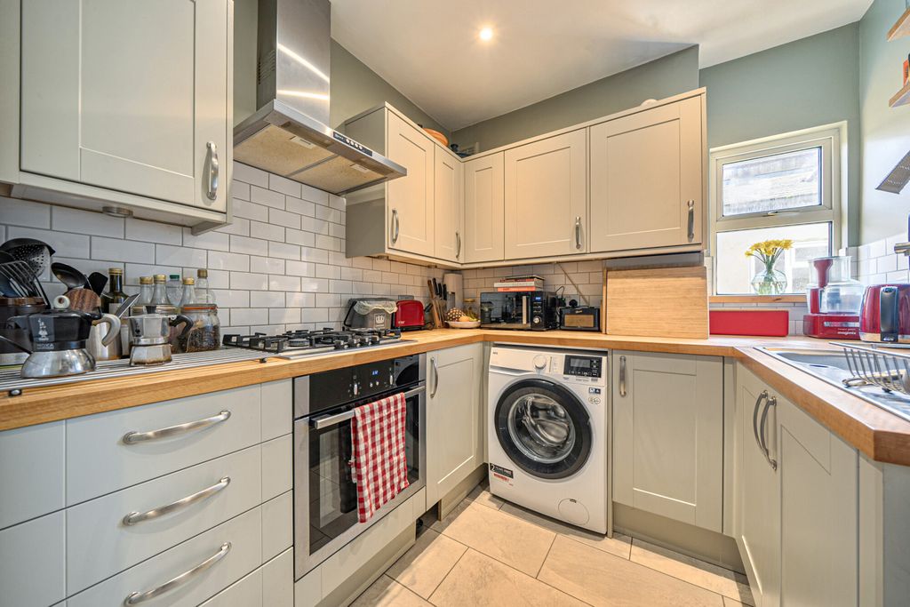 Property photo 3 of 15 Kitchen