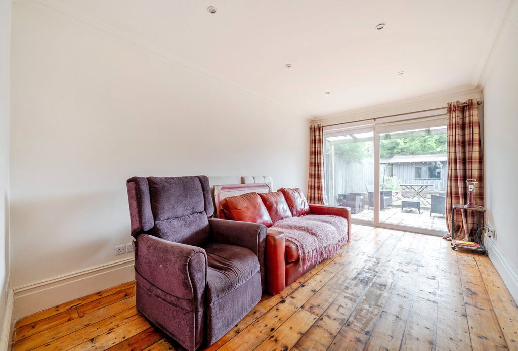 Property photo 2 of 20 Picture No. 19