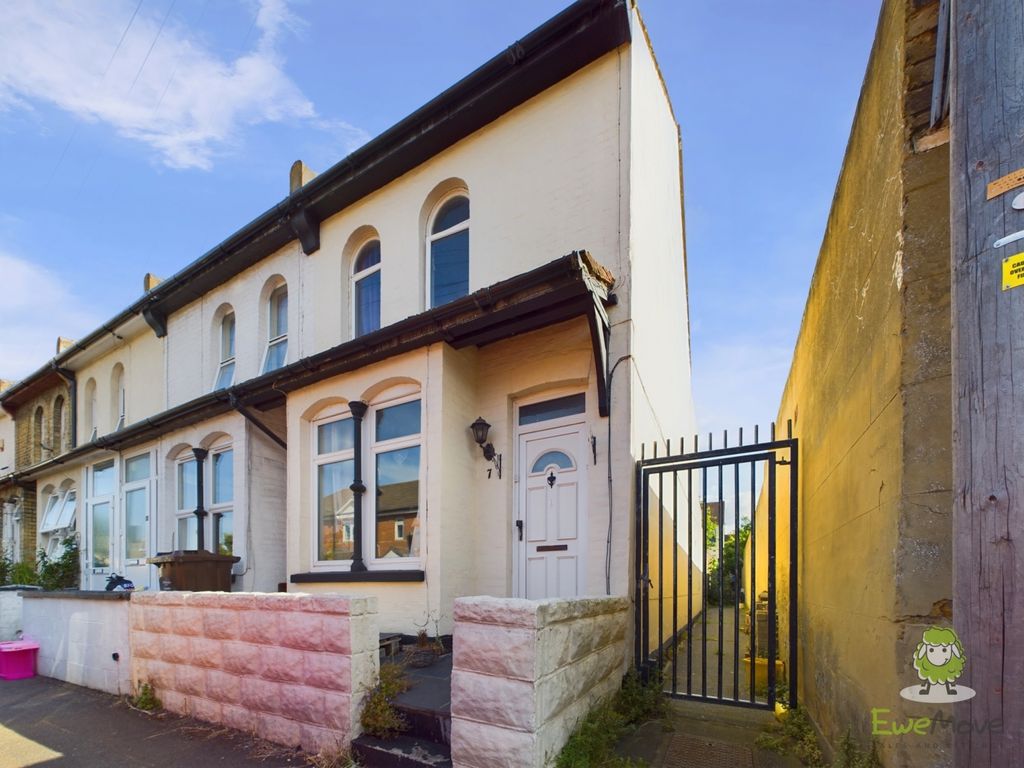 Property photo 1 of 13 Cam01543G0-Pr0085-Still029