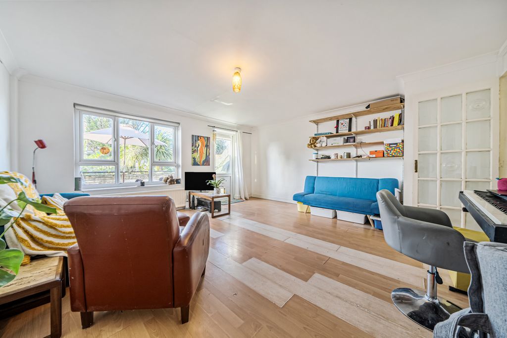 Property photo 2 of 19 Reception Room