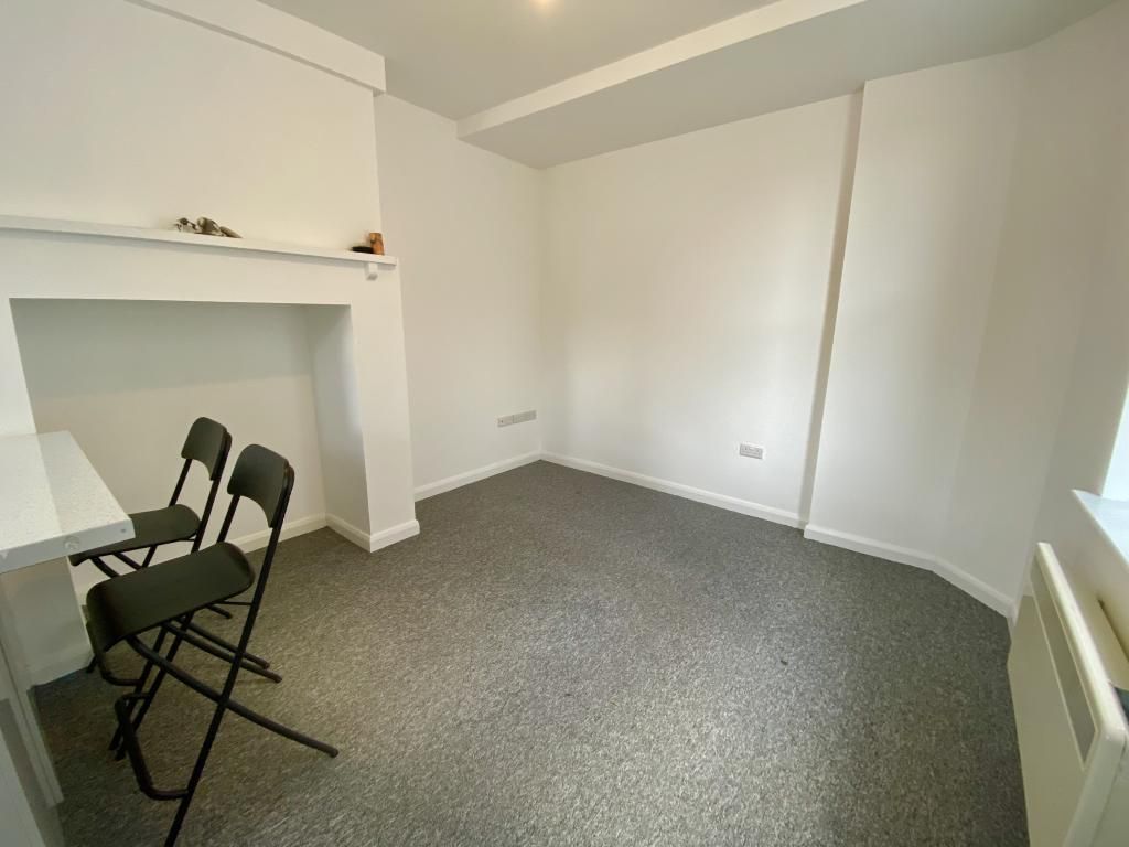 Property photo 3 of 8 Living Room