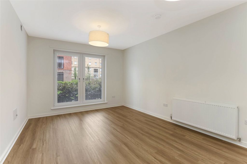 Property photo 3 of 21 Picture No. 06