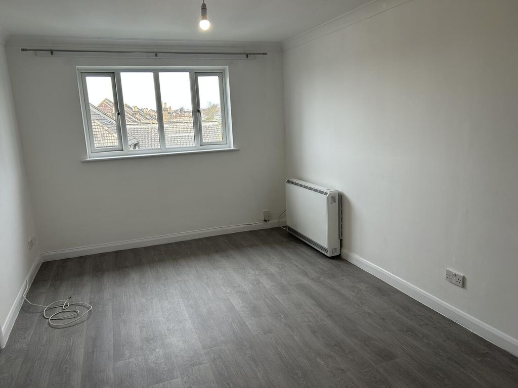 Property photo 2 of 5 Studio Room