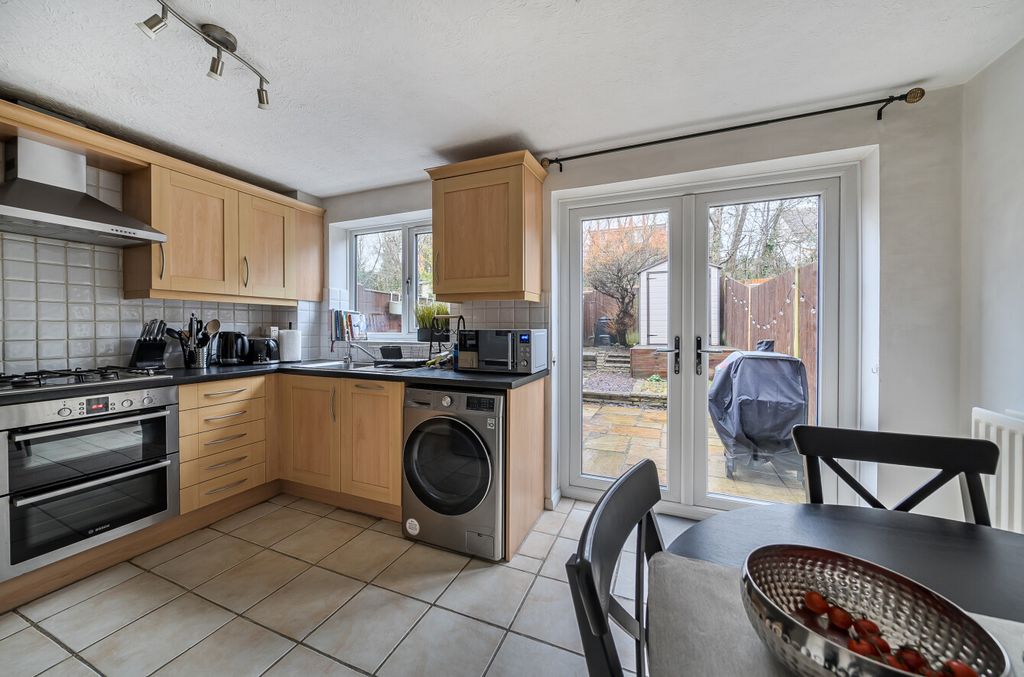 Property photo 2 of 18 1397628-17-6968cc...