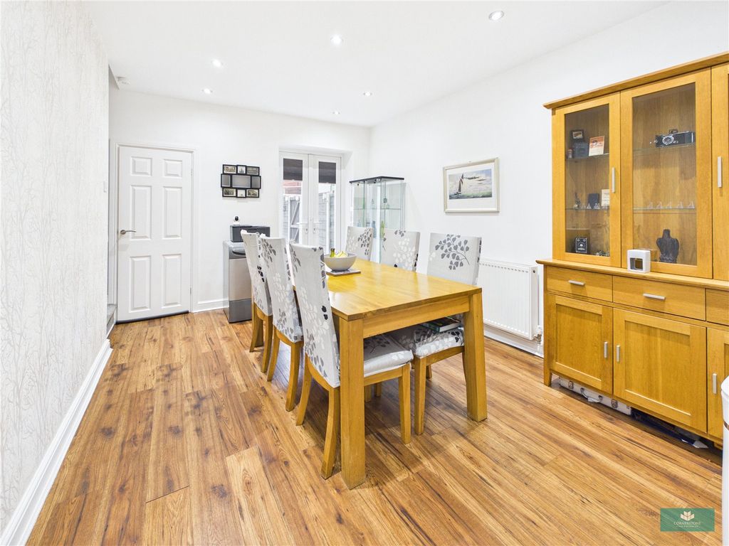 Property photo 3 of 21 Picture No. 06