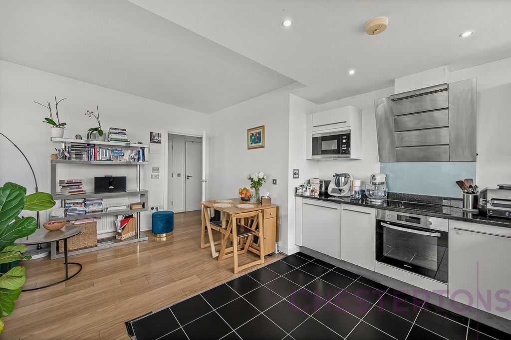 Property photo 3 of 16