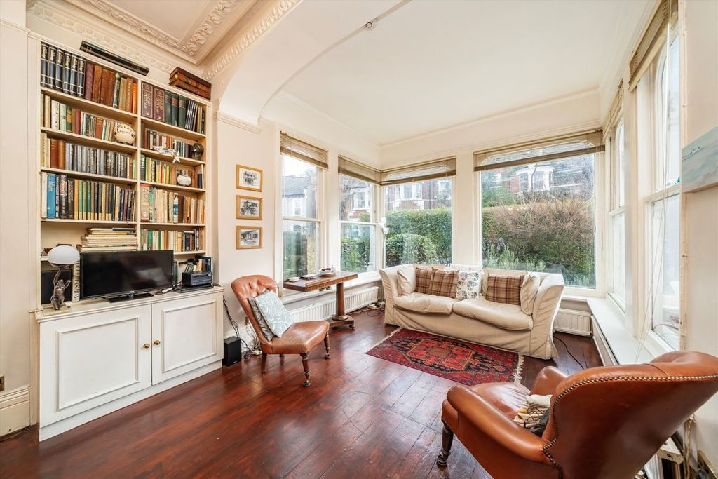 Property photo 2 of 7