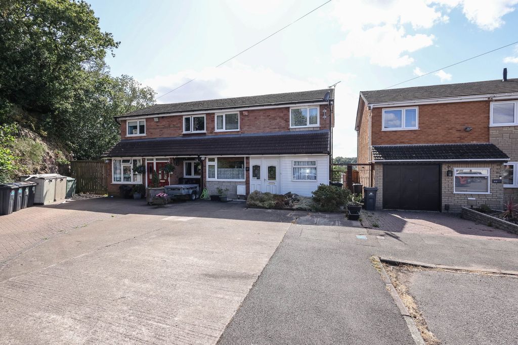 Property photo 1 of 60