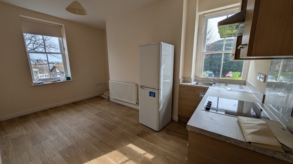 Property photo 3 of 6 Picture 3