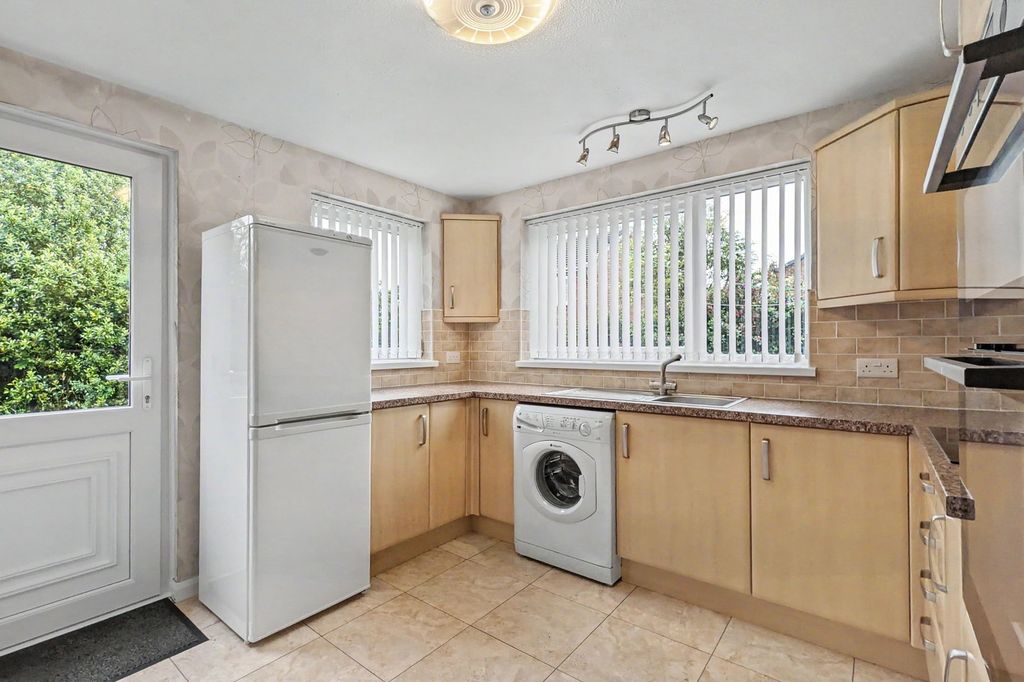 Property photo 3 of 19