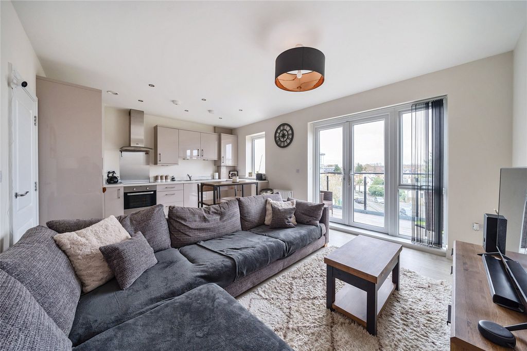 Property photo 2 of 19 Picture No. 12