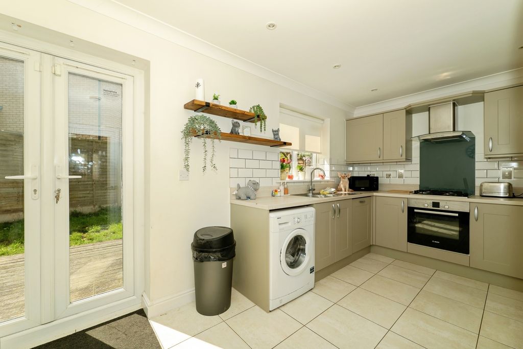 Property photo 3 of 17 Photo