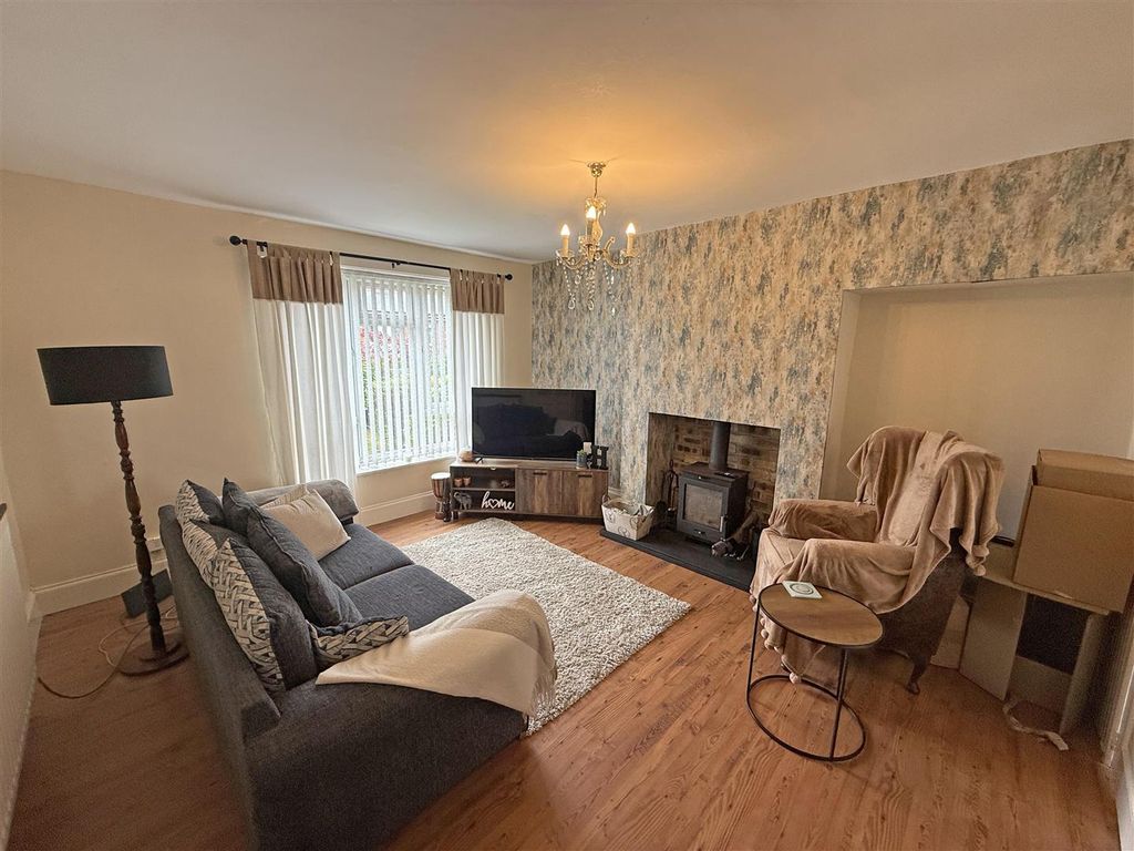 Property photo 3 of 13 Living Room.Jpg