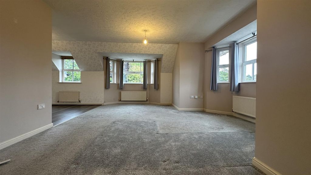 Property photo 2 of 10 Tempimagea6Yhut.Jpg