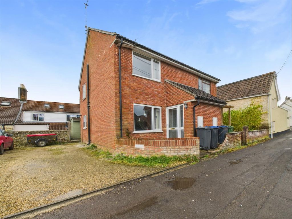 Property photo 1 of 11