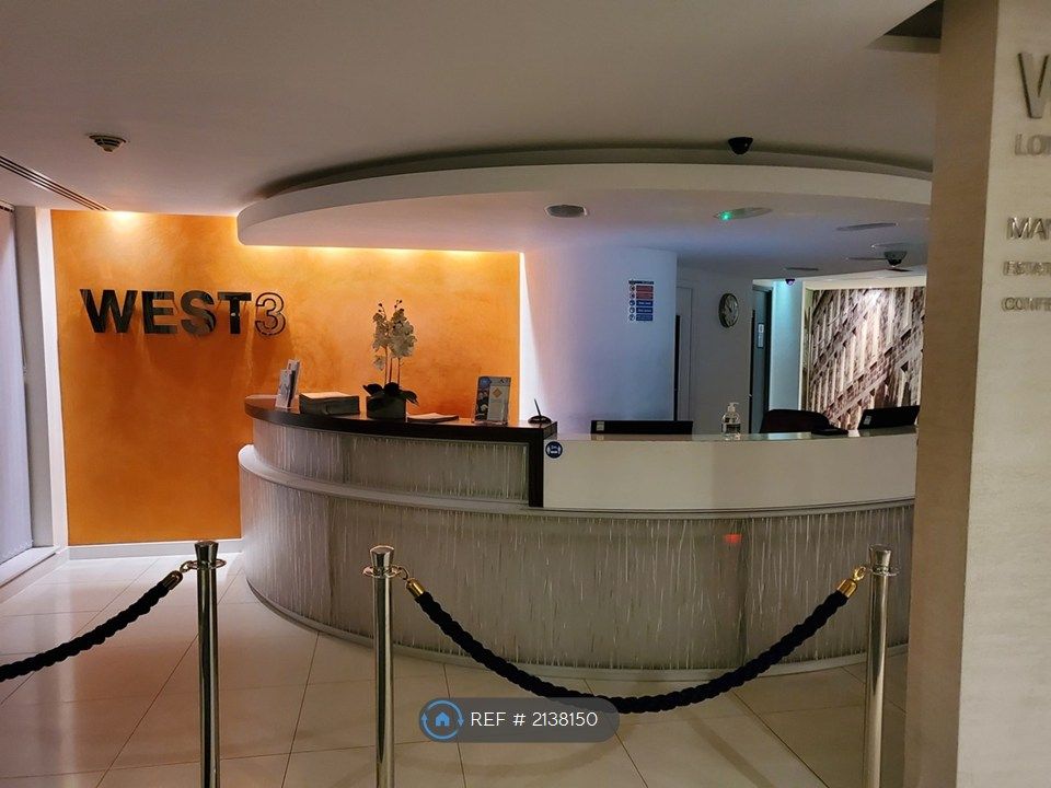Property photo 3 of 25 24Hr Concierge Desk