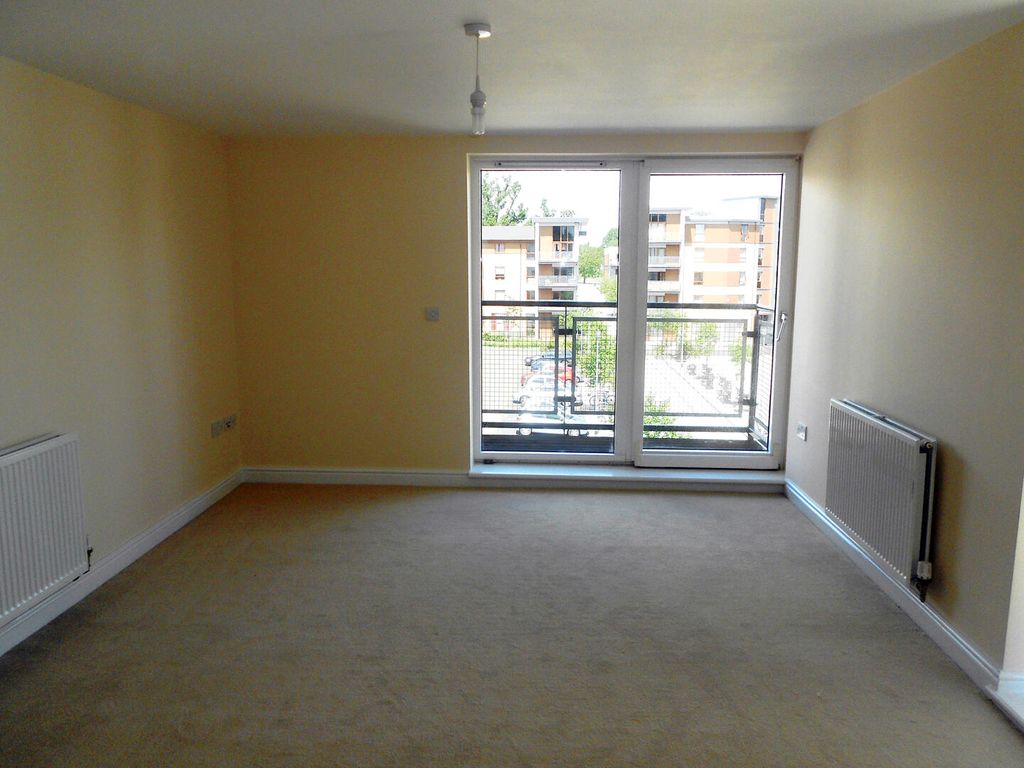 Property photo 3 of 8 Living Room