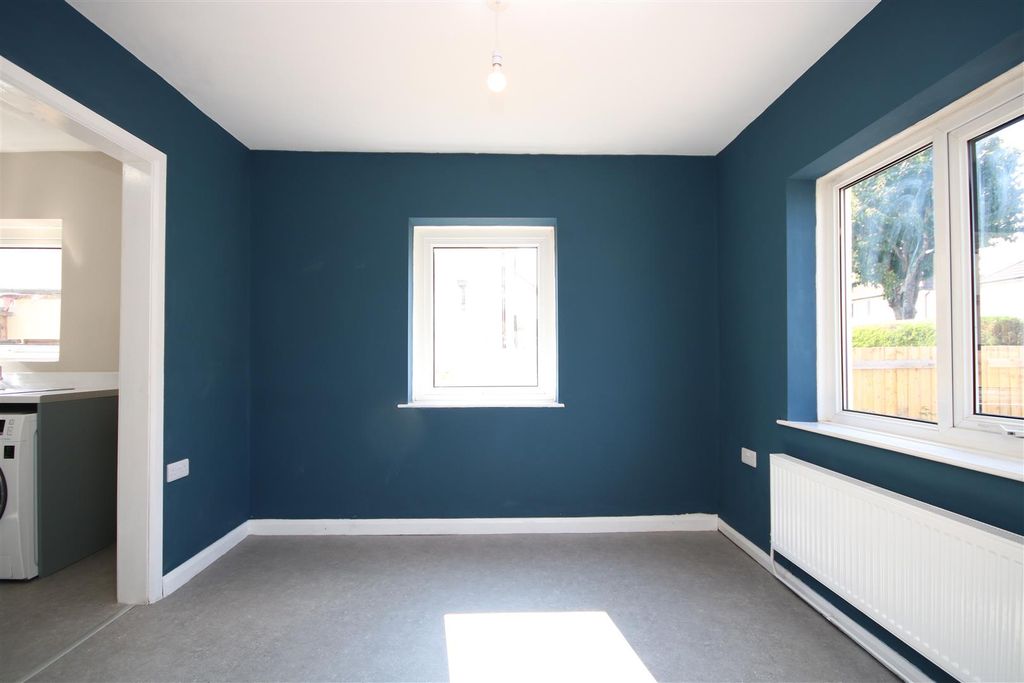 Property photo 3 of 12 Img_9024.Jpg