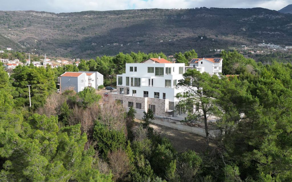 Property photo 3 of 9 <Alttext/>