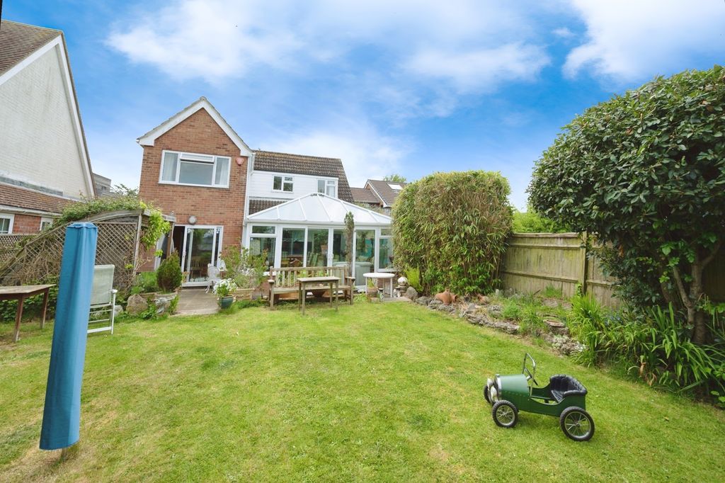 Property photo 2 of 18 Photo