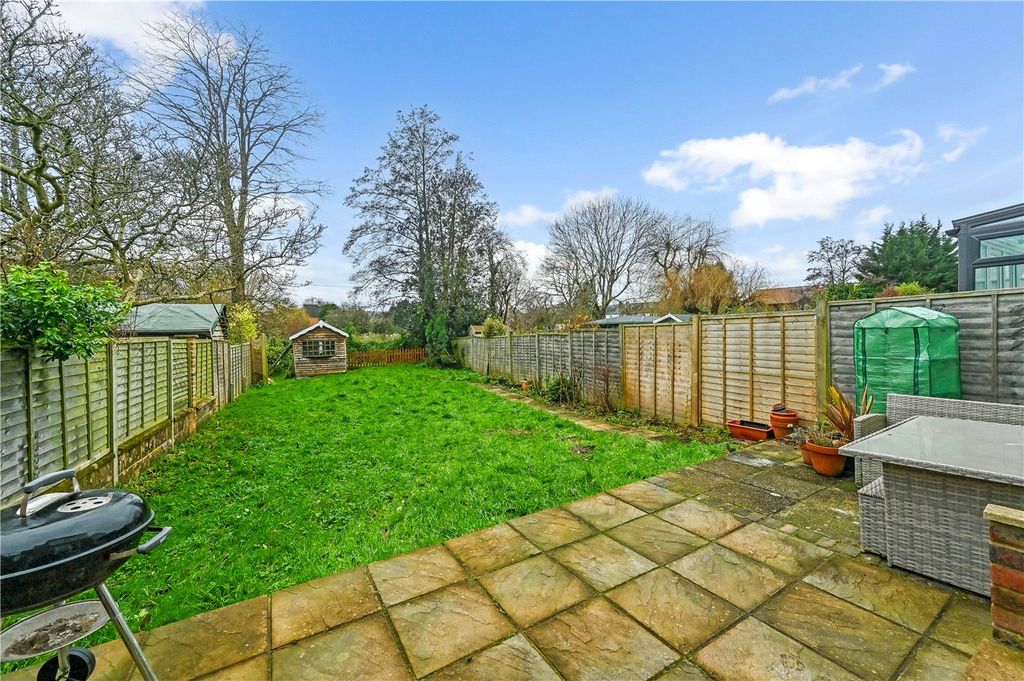 Property photo 3 of 11 Garden