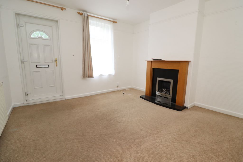 Property photo 3 of 12 Img_3430