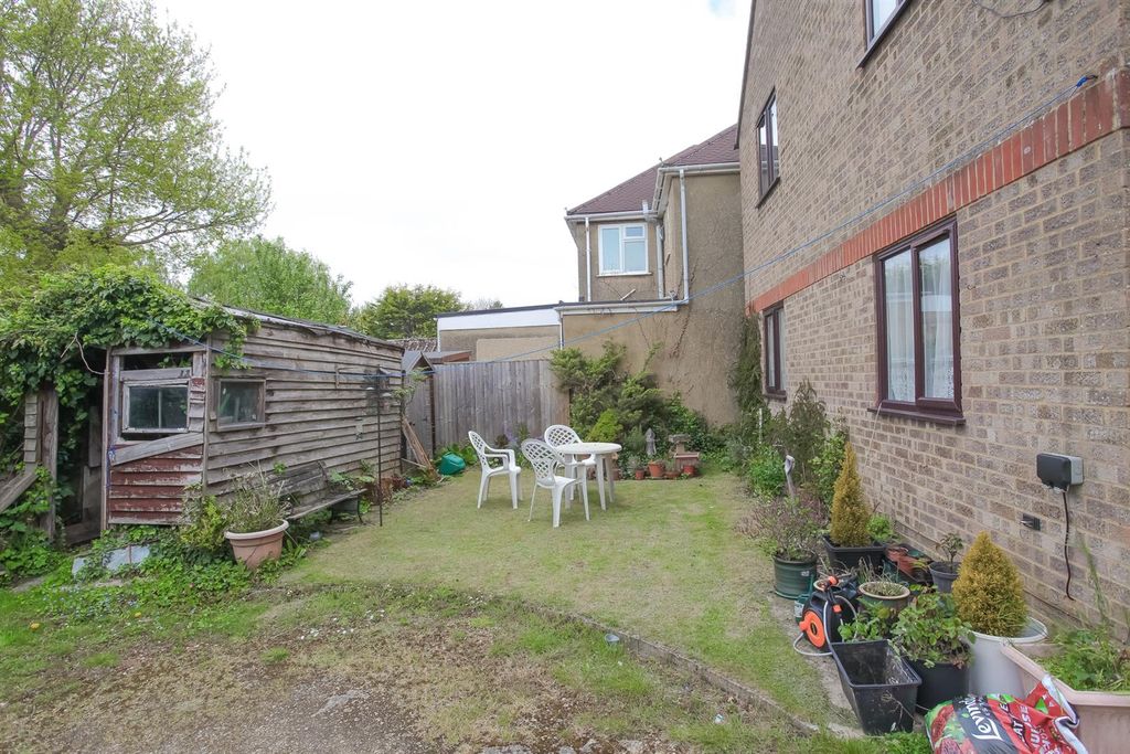 Property photo 2 of 13 Img_3942.Jpg