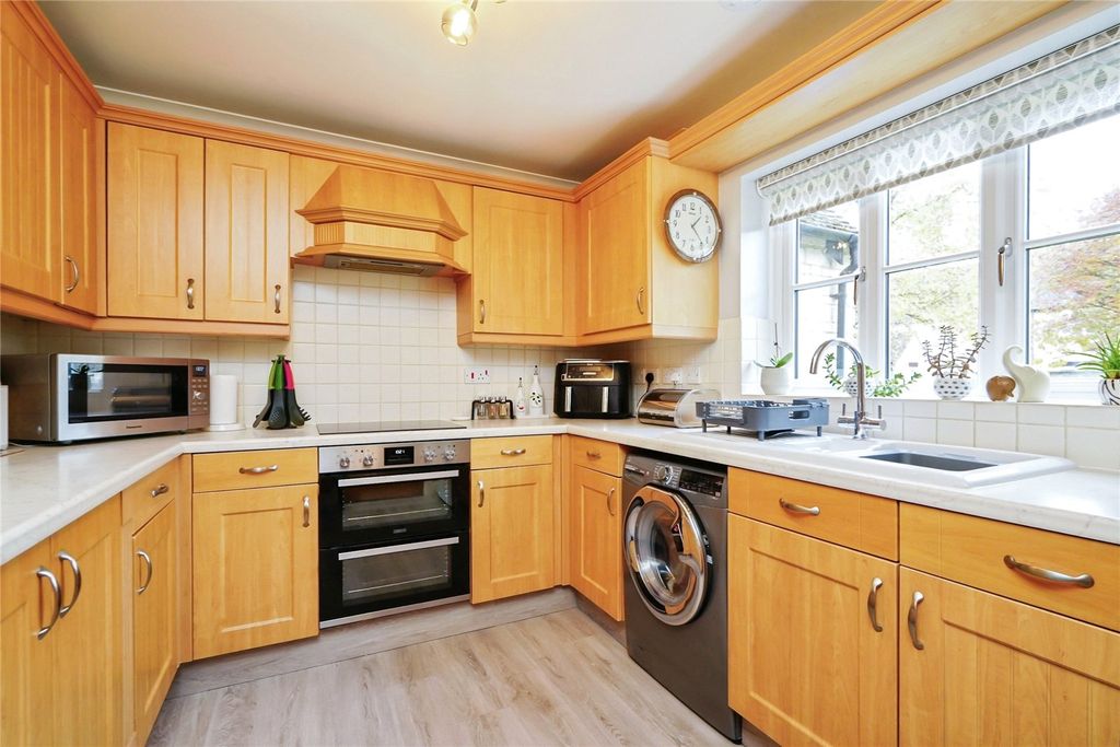 Property photo 2 of 10 Picture No. 06