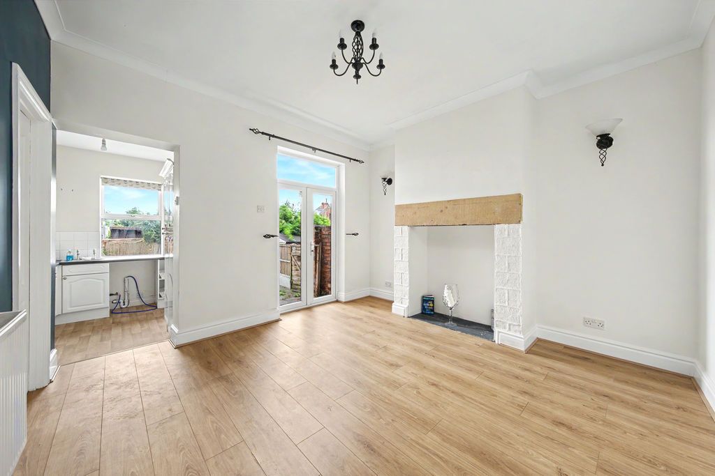 Property photo 3 of 25 Dining Room