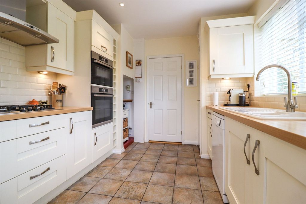 Property photo 3 of 14 Picture No. 34