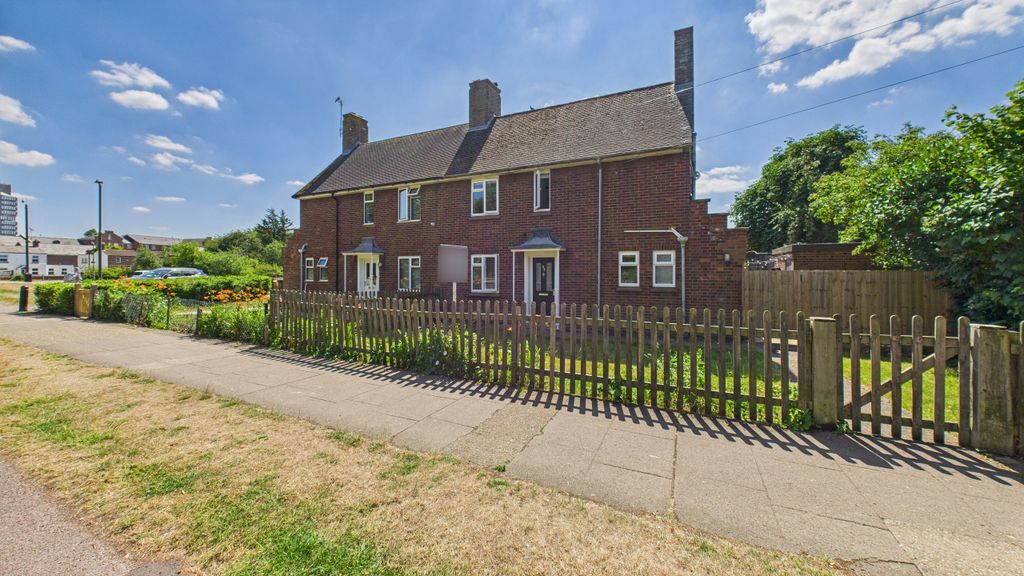 Property photo 1 of 16 Cam04968G0-Pr0054-Still013