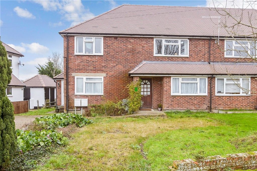 Property photo 2 of 10 Front Garden