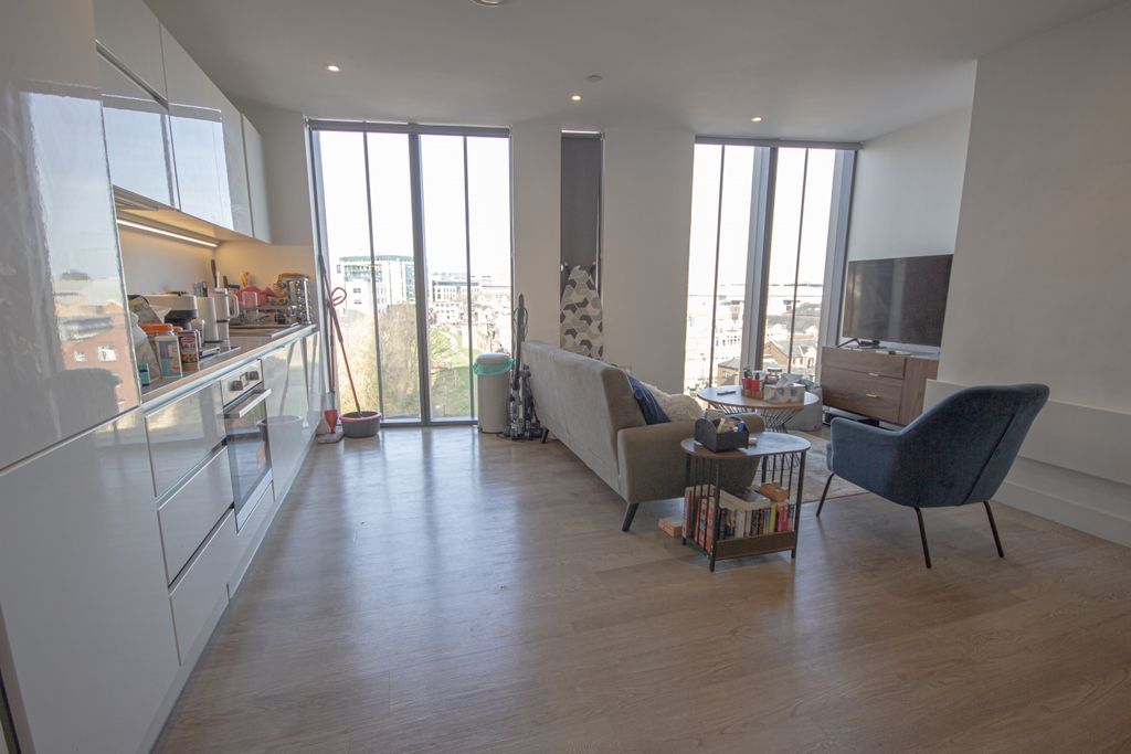 Property photo 3 of 21 2