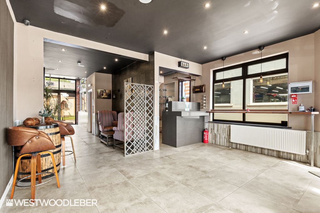Property photo 2 of 10 Pastaworld_1