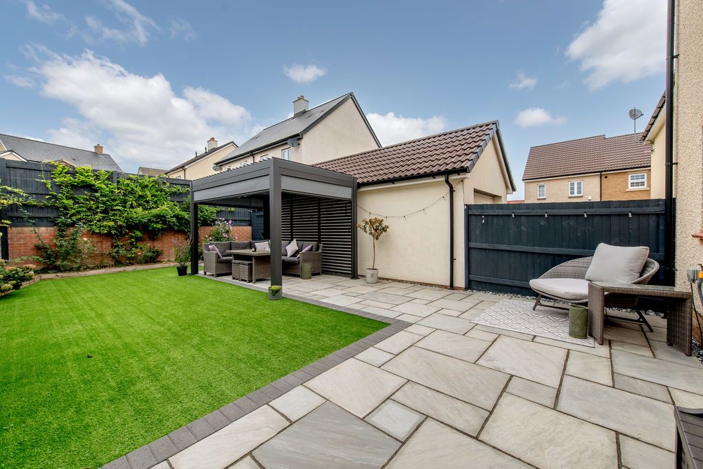 Property photo 2 of 23 Rear Garden