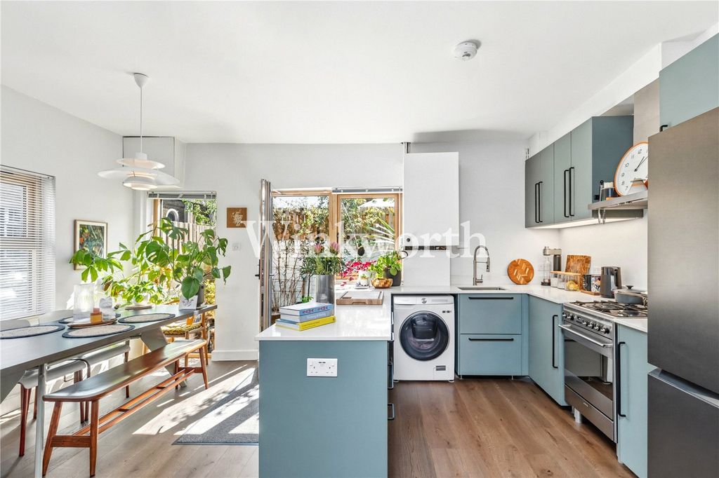 Property photo 1 of 16 Picture No. 21