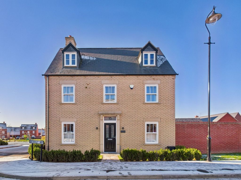 Property photo 1 of 31