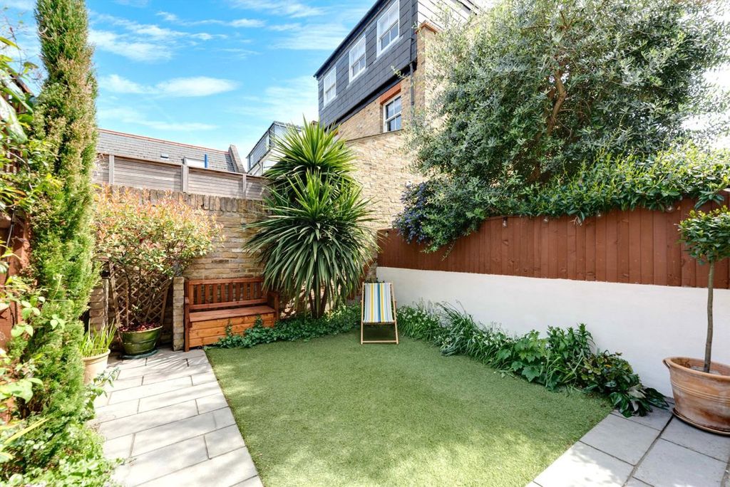 Property photo 3 of 10