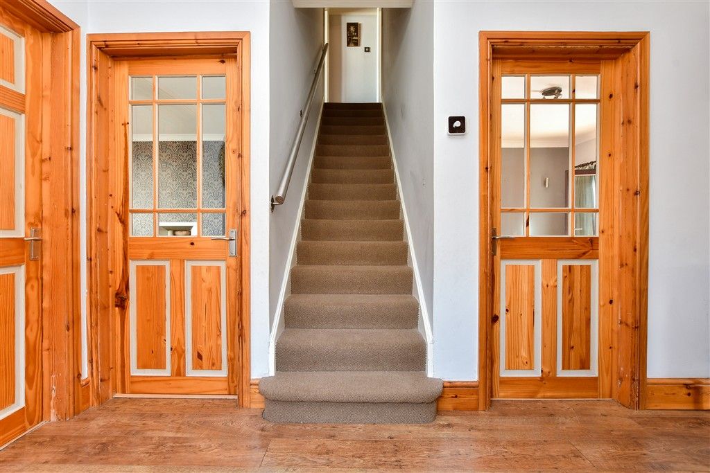 Property photo 3 of 16 Hallway