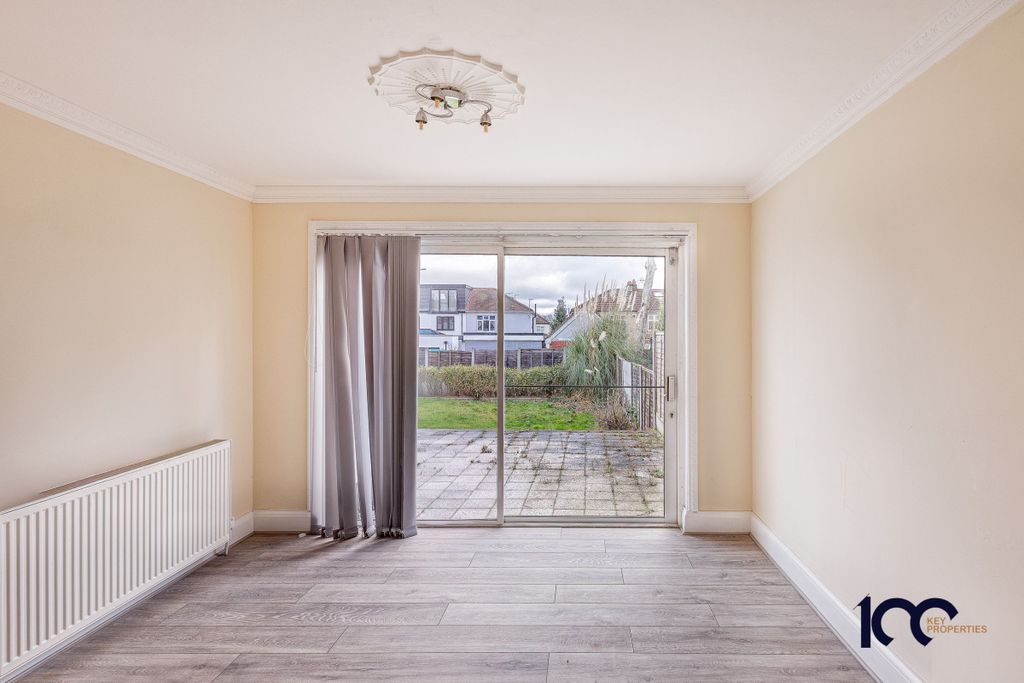 Property photo 3 of 29