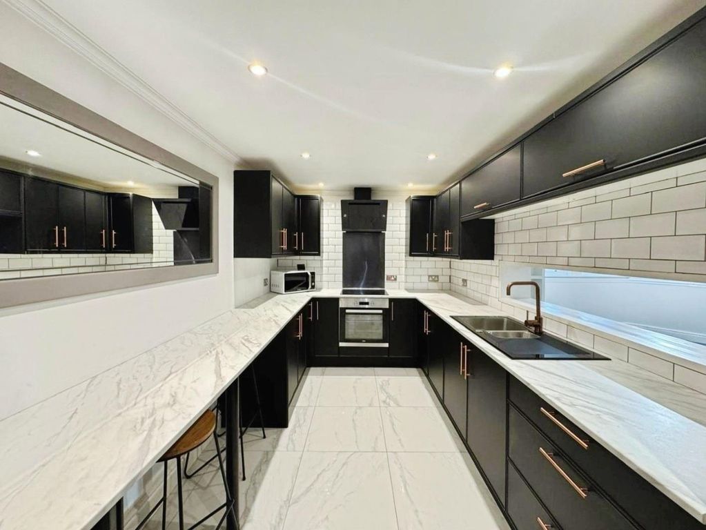 Property photo 2 of 15 E0239F71-Img-20251107-Wa0029.Jpg