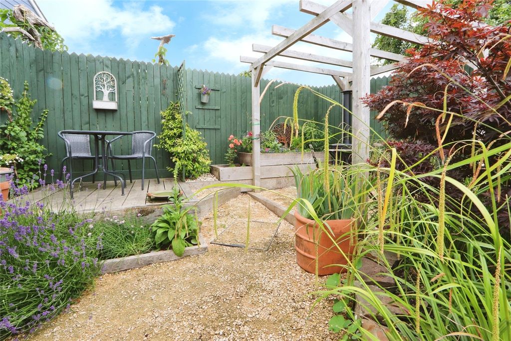 Property photo 2 of 21 Picture No. 22