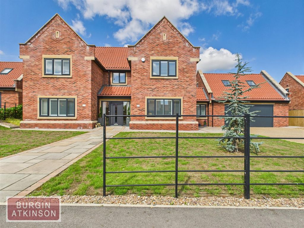 Property photo 1 of 42 Cam01619G0-Pr0151-Still073.Jpg