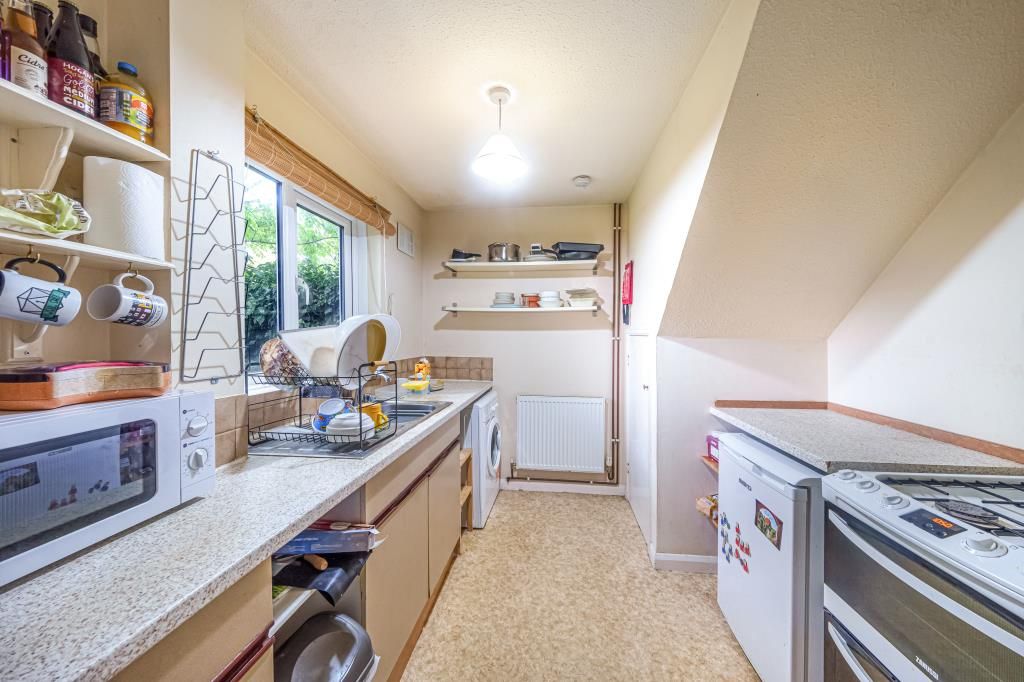 Property photo 2 of 10 Kitchen
