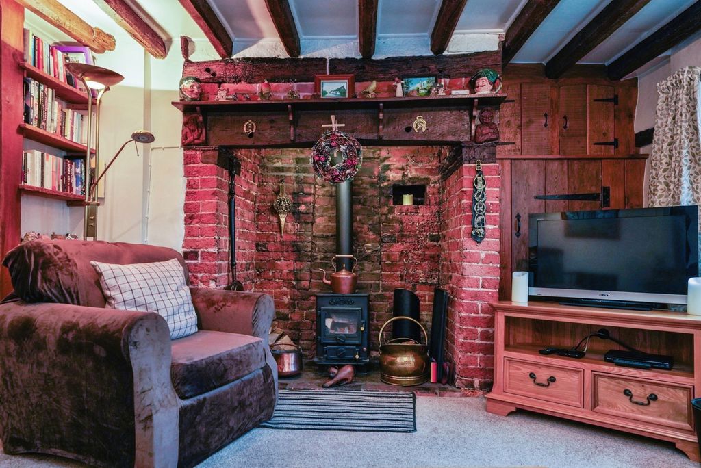Property photo 2 of 12 Pbox-Img.Jpg