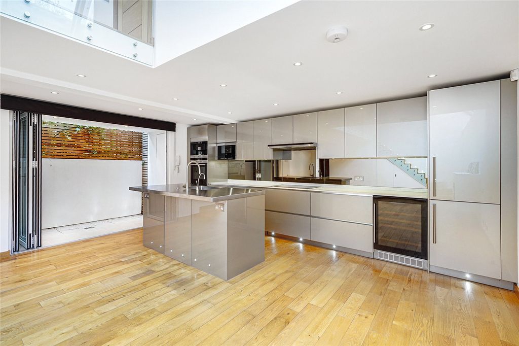 Property photo 1 of 16 Kitchen